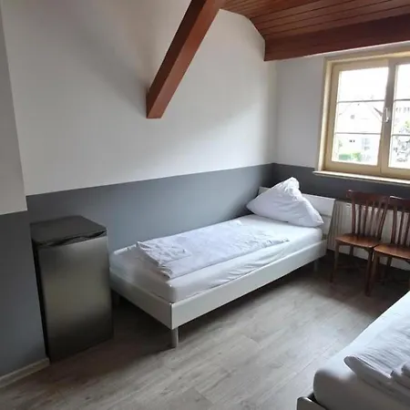 Flyinn-pension Airport-messe *