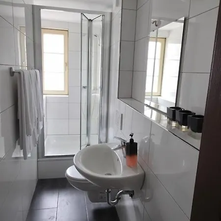 Flyinn-pension Airport-messe * Leinfelden-Echterdingen