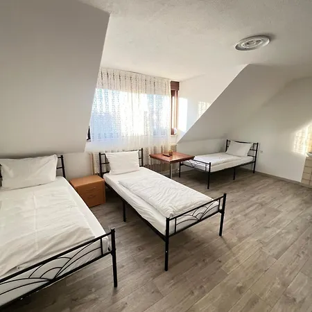 Πανσιόν Flyinn-pension Airport-messe