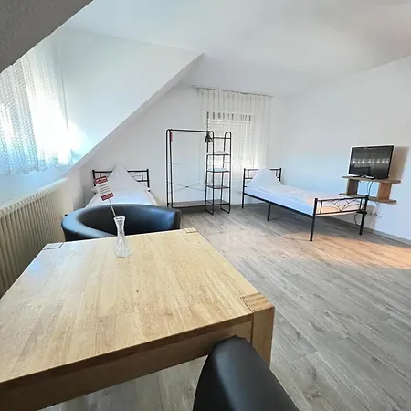 Flyinn-pension Airport-messe Πανσιόν