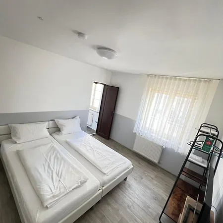 Flyinn-pension Airport-messe Πανσιόν Leinfelden-Echterdingen